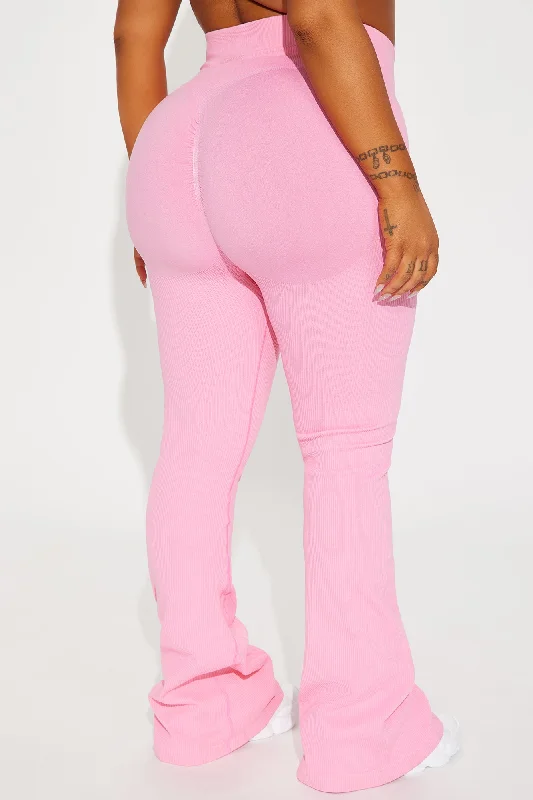 Beach Body Effortless Seamless Active Yoga Pant - Bubblegum Pink