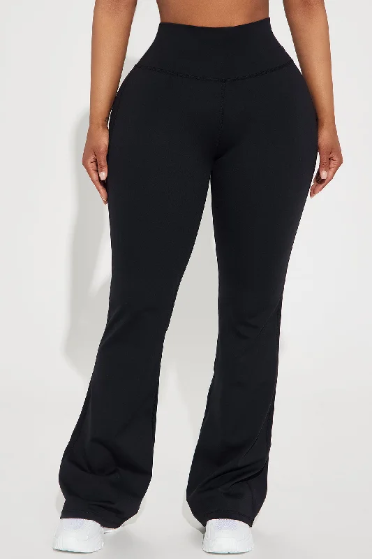 Set The Barre Yoga Pant - Black