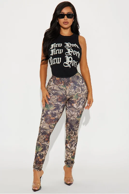 Tell No One Tree Camo Legging - Khaki/combo