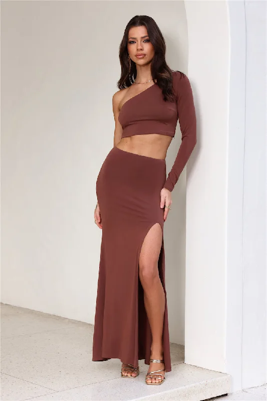 Amaze You One Shoulder Crop Top Chocolate