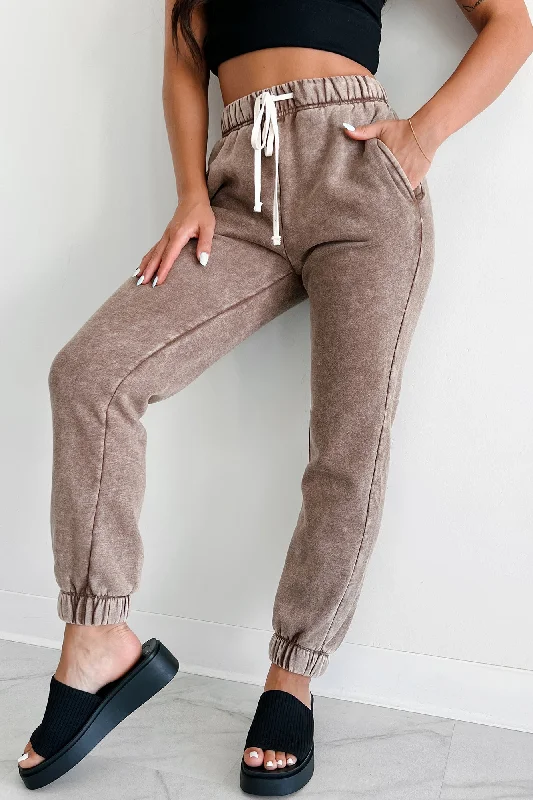 Finnegan Zenana Acid Wash Jogger Sweatpants (Mocha)