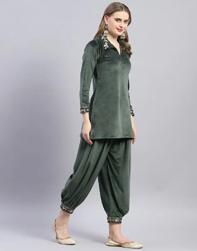 Women Green Embroidered Collar Full Sleeve Cords Set